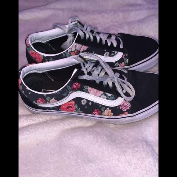 Womens VANS Shoes - Picture 3 of 3